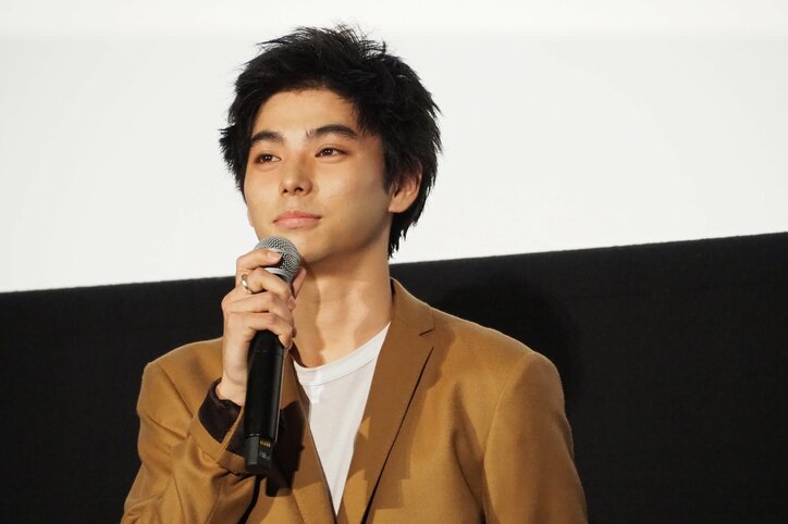 佐野玲於、「異性にモテる三箇条」を発表!吉田羊からの太鼓判には大きく「よしっ!」