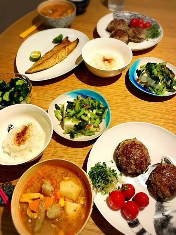 小川菜摘、夕食の献立を披露「やっぱりお家ご飯は落ち着く」