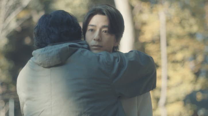 【写真・画像】「みんないなくなる夢見た」泣きべそで林遣都に抱きつく田中圭が可愛いと話題に『おっさんずラブ-リターンズ-』　1枚目