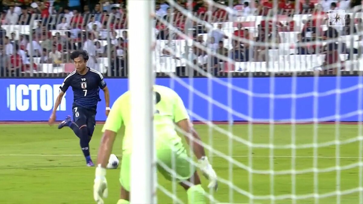 三笘薫、爆速スプリントからの圧巻アシスト「ぶち抜いてるやん」一瞬で