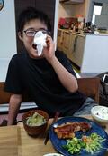  山田花子、夕食中に長男に起こったハプニング「奥歯より少し手前の歯が」 