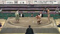 【映像】バキバキの大胸筋…21歳力士の彫刻ボディ