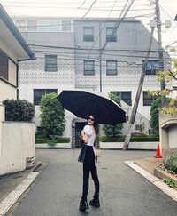 マギーの美脚際立つオフショットに「素敵綺麗美しい」「ほっそい！」と絶賛の声