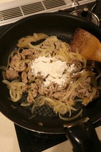 みきママ『ビーフストロガノフでおしゃれ晩御飯。』