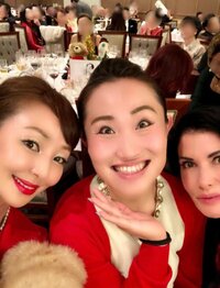 神田うの デヴィ夫人のチャリティークリスマスパーティーに参加「本当にタフ」「いつもエネルギーを頂いています」