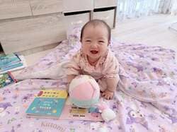 辻希美、次女・夢空ちゃんの成長を報告「だいぶおすわりが安定してきたなぁ」にっこり笑う夢空ちゃんの最新ショットも披露