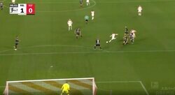 「巻いてきた！」狙いすました一撃　敵陣でボール奪取→ファーサイドに完璧ゴールを突き刺した瞬間 “オランダの神童”シモンズの正確無比なワンバウンドショットがスゴすぎる