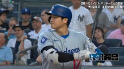 MLB最大のブーイングもどこ吹く風 大谷翔平、完全アウェー空間でも変わらない“微笑みルーティン”にファンは仰天