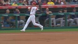 大谷翔平、驚速で一塁駆け抜け“リアルアラレちゃん”に！ 「キーーン笑」「ほよよ」「あられちゃんポーズ出た！」ファン大喜び