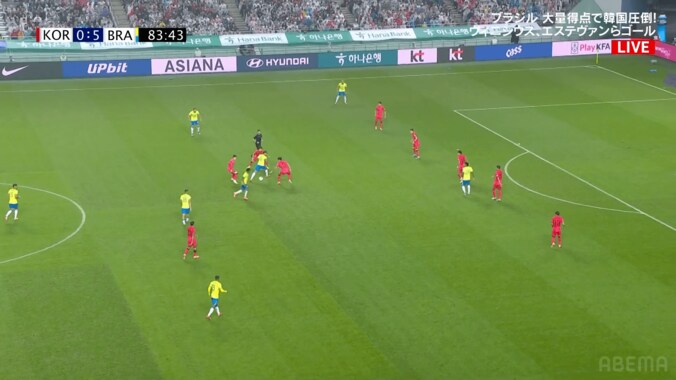 森保ジャパンはどう止める…？ ブラジル代表、“踊るようなパス交換”で韓国圧倒！「めちゃくちゃうまい」「狭いところ通すなー」圧倒的テクニックにファン驚愕 4枚目