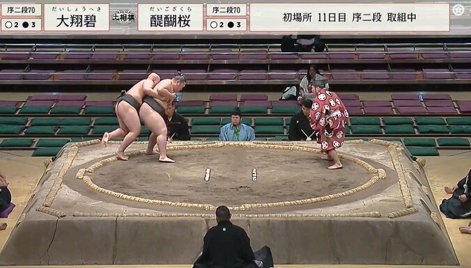 【写真・画像】「超レア技きた」発生確率0.02％の“偶然決まる技”に視聴者ザワザワ……「見たの初めて」「後ろもたれ？」　1枚目