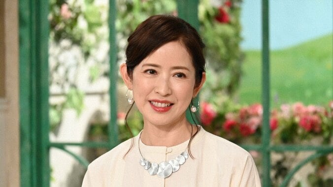 「白い全身タイツと自転車で…」江口ともみ、芸人夫が“実家挨拶”で失態も「無事に結婚できました」 3枚目