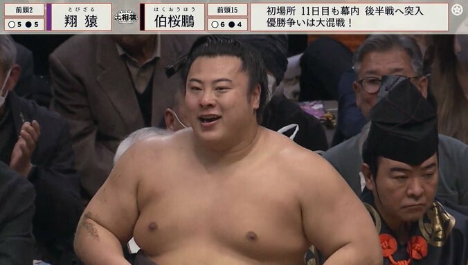 ド派手に投げられた直後の翔猿