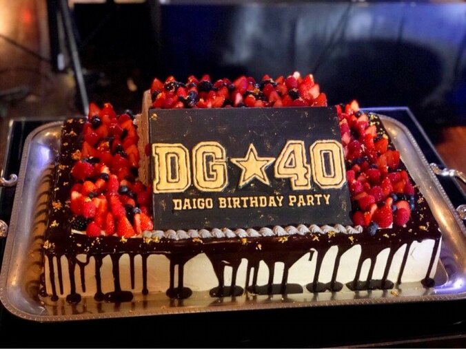 北川景子、泉里香&小松彩夏ら“セーラー戦士”たちと夫・DAIGOの誕生日を祝福「美女しかいない」「豪華」と反響 2枚目