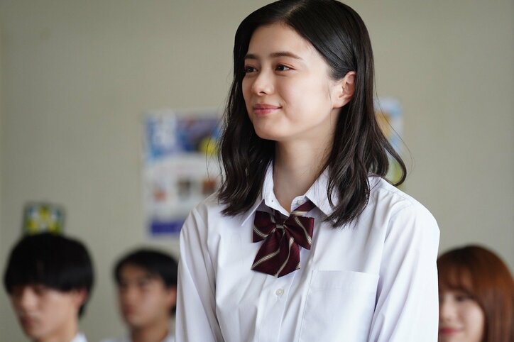 特殊詐欺の受け子で逮捕…退学する生徒へ担任からのメッセージが泣ける「これからも2人の先生でいさせて」『覆面D』