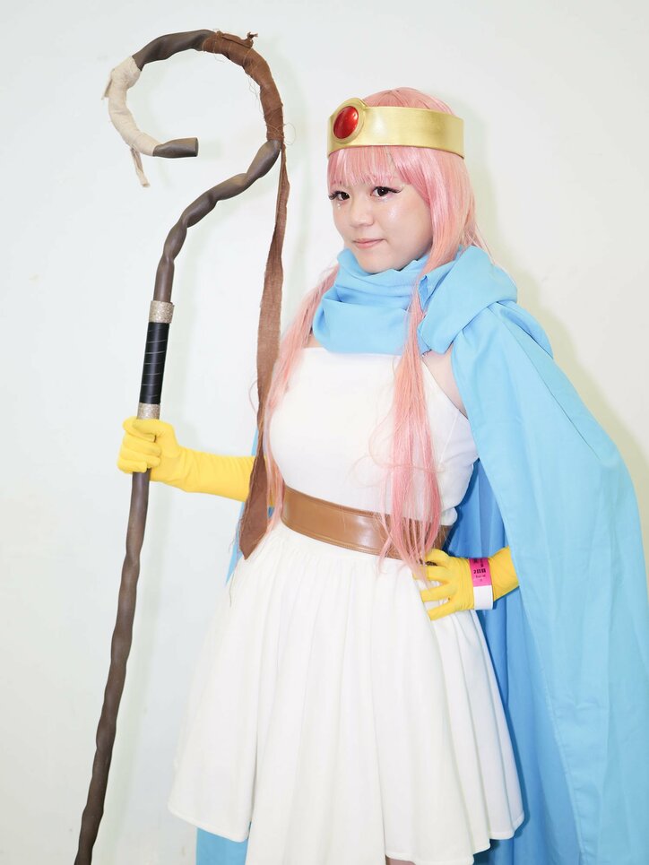 [照片/图片] “我很喜欢《勇者斗恶龙》，想和大家聊聊” 女贤者的角色扮演者，选择“粉色”的理由是什么？ 4