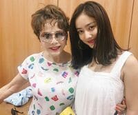 谷まりあ、デヴィ夫人と遭遇し2ショット「オーラが出過ぎててすぐに夫人とわかりました！」