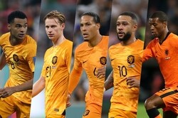 第2次クーマン体制のオランダ代表が始動！　ワイナルドゥムが1年ぶりに復帰