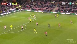 ゴールショーの締め括りがエグい！ アーセナルの極上パス→神トラップ→逆足ゴラッソが話題沸騰 美しすぎる一部始終にファン歓喜「エジルみたいだ」「うますぎてハゲそう」