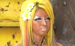 年齢不詳な黒ギャル美女の実年齢に衝撃「初めて好きになった芸能人はキスマイです」