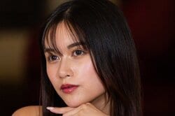 「私たちだけの秘密」43カ国でモテまくりの美女、横浜流星似の俳優をムーディすぎる密室にお誘い