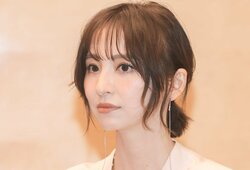 “不倫妻”篠田麻里子、号泣謝罪の迫真演技「どうしても涙が出て感情が溢れてしまった」『離婚しない男』での熱演に注目