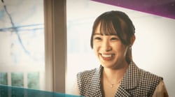 “白銀のポーカープリンセス”元ローカルアイドルのポーカー美女、純白ドレス姿が「素敵です」視聴者大絶賛