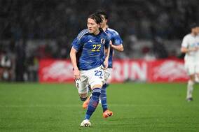 瀬古歩夢、相手転倒のスライディング判定に日本代表OBが見解　「横から行ってボールに当たっていなければ…」