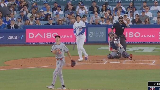 【写真・画像】ウソでしょ…？ 大谷翔平、爆速リベンジ弾で“まさかの光景”「倍返し」「1人野球w」183キロ弾丸ライナー→外野手の様子がおかしくなる　1枚目