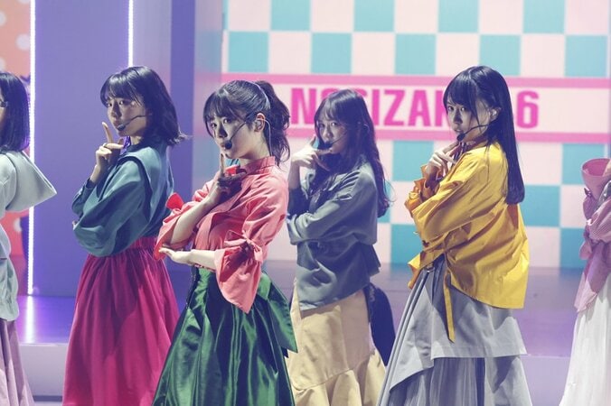 乃木坂46「4期生ライブ2020」が開催、新曲『Out of the blue』も初披露 3枚目