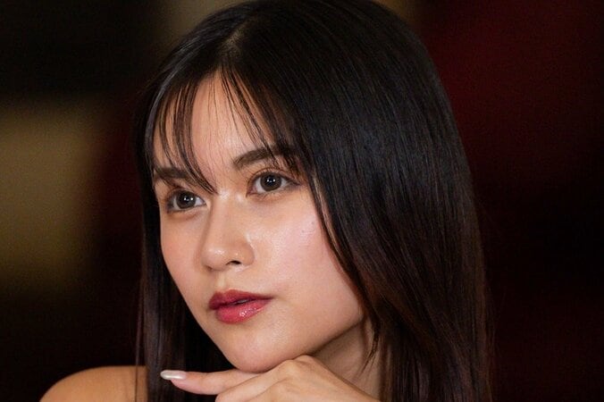 【写真・画像】「私たちだけの秘密」世界43国でモテまくりの美女、横浜流星似の俳優をムーディすぎる密室にお誘い　1枚目