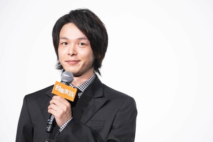 中村倫也、舞台挨拶を仕切る草なぎ剛にツッコミ「今日進行してくださる方？」