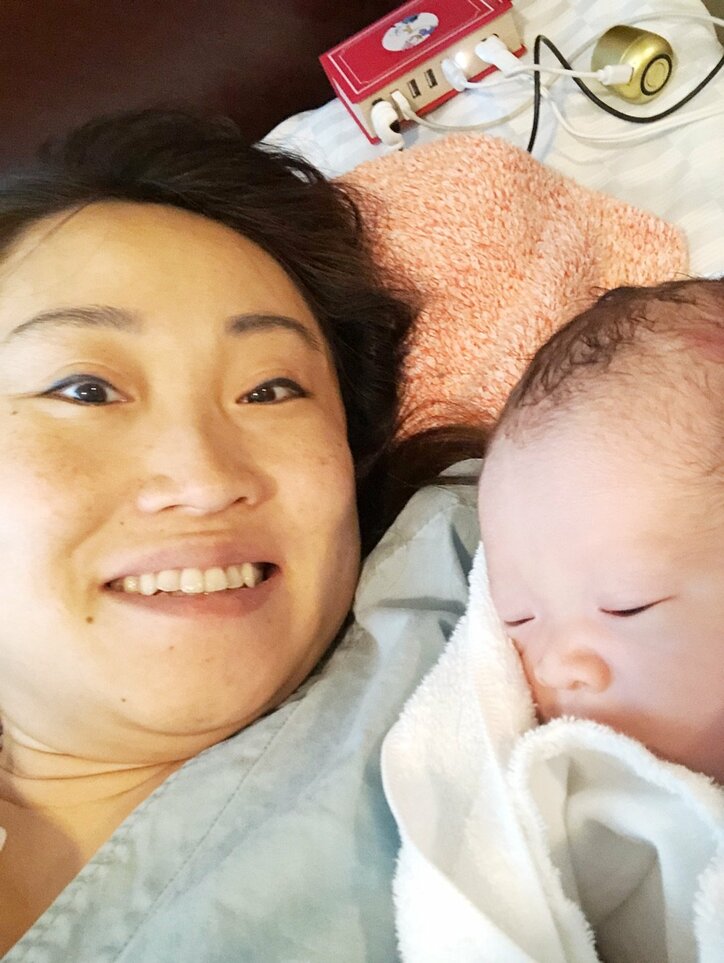 キンタロー 第1子女児を出産し2ショットを公開 めちゃめちゃ小顔 話題 Abema Times