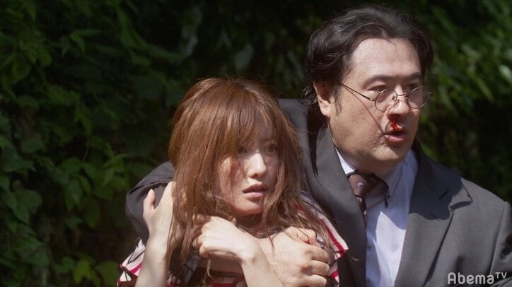 椿（小池徹平）が瞳（田中みな実）を人質にとり恫喝！　狂気が加速する『奪い愛、夏』第6話