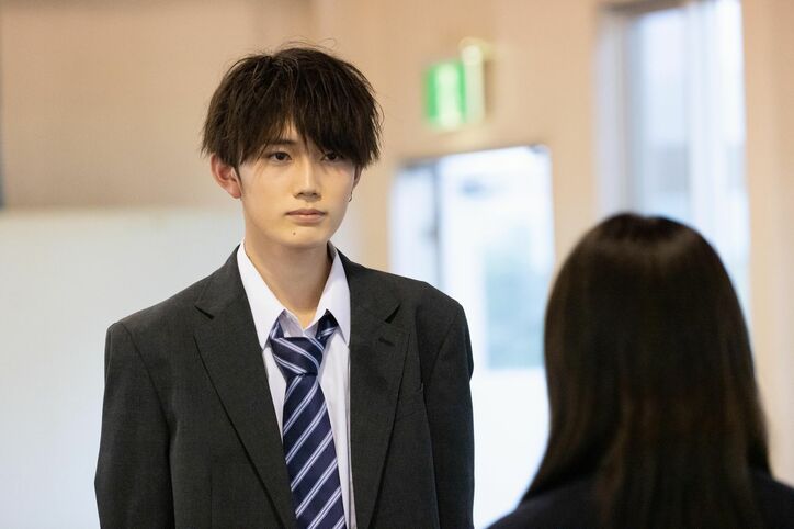 他の男子と2ショット中にライバル男子が花束持参で乱入!「待っててほしい」逆告白『今日好き』花梨編最終回