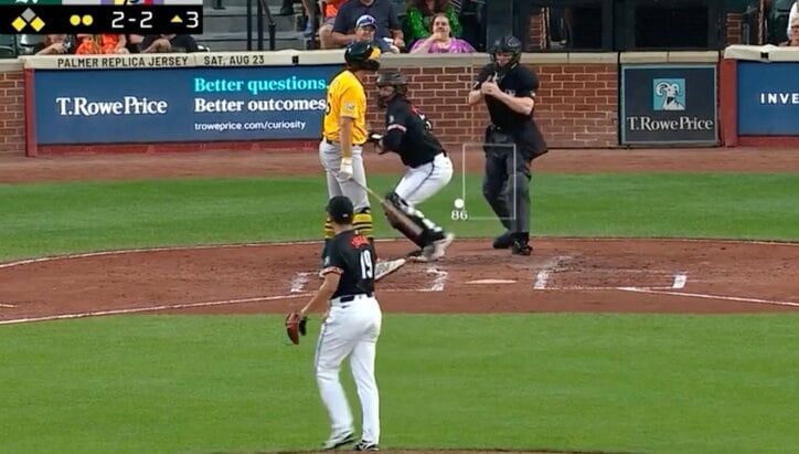 【写真・画像】もうワケ分からん！ド軍ベッツ、“執念の横っ飛び”「すげえw」「飛びすぎ」捕球直前に体勢がスゴいことになる「反射神経ハンパない」　1枚目