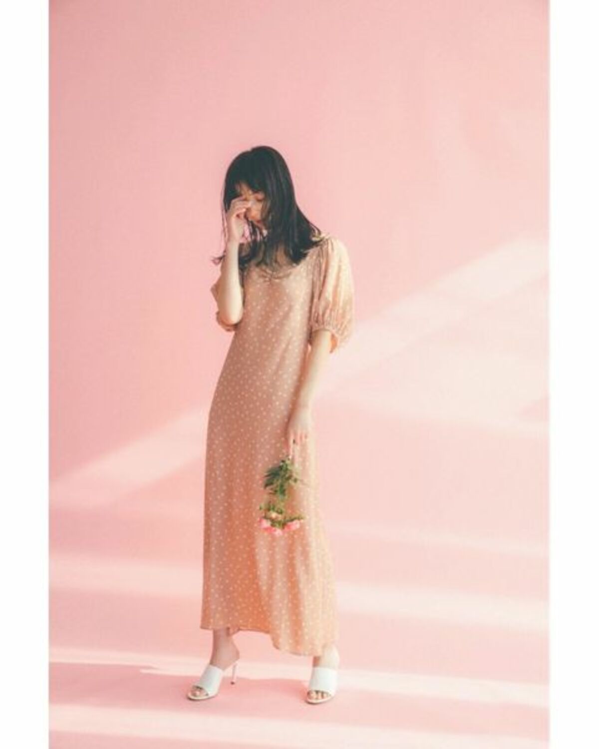 まるで 少女 のよう 可愛さ溢れる佐々木希のワンピース姿に 本物の美女 華奢で華麗 とファン絶賛 話題 Abema Times