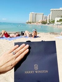 東尾理子、ハワイのハリー・ウィンストンで指輪のクリーニング「ホリデークッキーを頂きました」