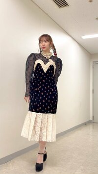 鈴木愛理のキュートなヘアアレンジに「髪型可愛すぎる」「溢れる乙女感」の声