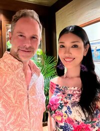 AHN MIKA『バカンス6日目　夫婦の旅カラーコーデ』