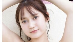 AKB48鈴木くるみ、1st写真集から未収録衣装も 『週チャン』表紙・巻頭グラビア