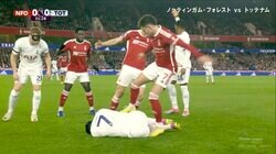 「削られ方がえぐい！」「全く容赦なし」足元刈り取るタックル→倒れたエースを執拗にキック “アジア人NO.1”ソン・フンミンに対する格闘技ディフェンスが物議を醸す