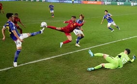 日本の窮地を救った！「権田修一の神セーブ→吉田麻也の神クリア」に視聴者大興奮