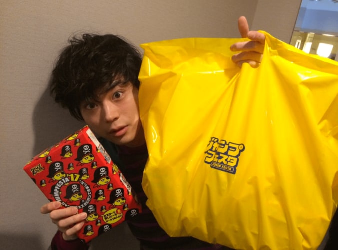 菅田将暉、「帝一の國」原作者・古屋氏との２ショット公開 「感無量でございます」 2枚目