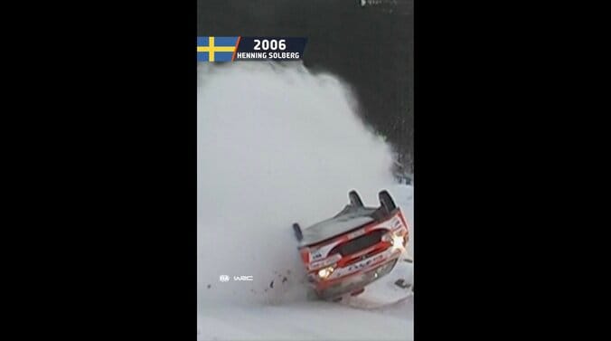 世界最速のラリー車が激しく転倒→吹雪の中を激走する異次元の光景 車は逆さま…雪まみれで走るタフさに脚光 2枚目