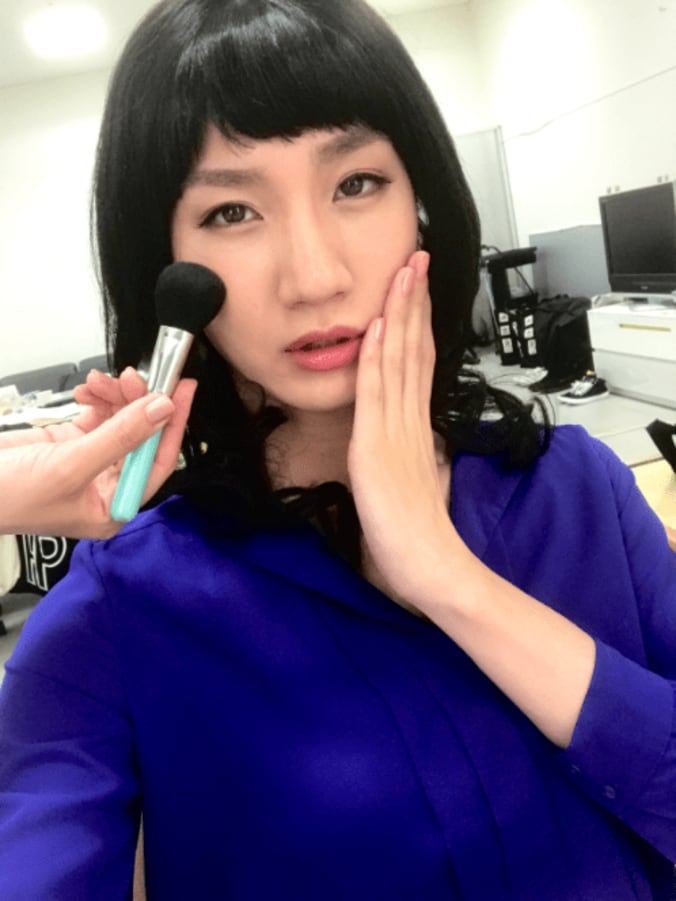 桜田通、美しすぎる女装姿にファン絶賛「女度高すぎ」「美脚にうっとり」 1枚目