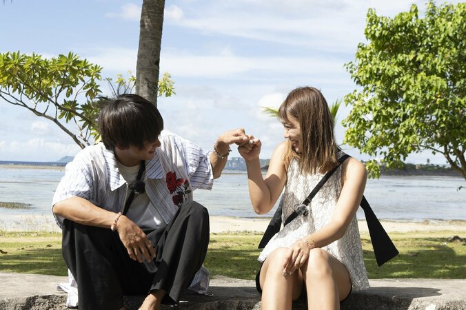 2人のセクシー美女と遊園地でイチャイチャ…ハタチの男子のはじけっぷりにニューヨーク屋敷「明日地球が滅ぶヤツの遊び方」『シャッフルアイランド Season2』  5枚目