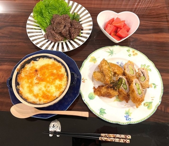  藤あや子、“天才”だと思う最高の手料理「豪華な晩ごはん」「美味しそう」の声  1枚目