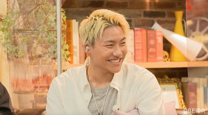 出張先のホテルで憧れの上司と…社内恋愛カップルのキスシーンに小森隼悶絶「もうたまらない！」