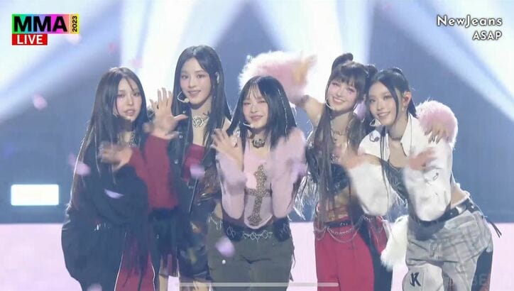 NewJeans、ソロダンスでつなげた圧巻ステージに絶賛の声「永久保存版のステージ」「天才アイドル」『MMA2023』で2ndEPの全曲を披露